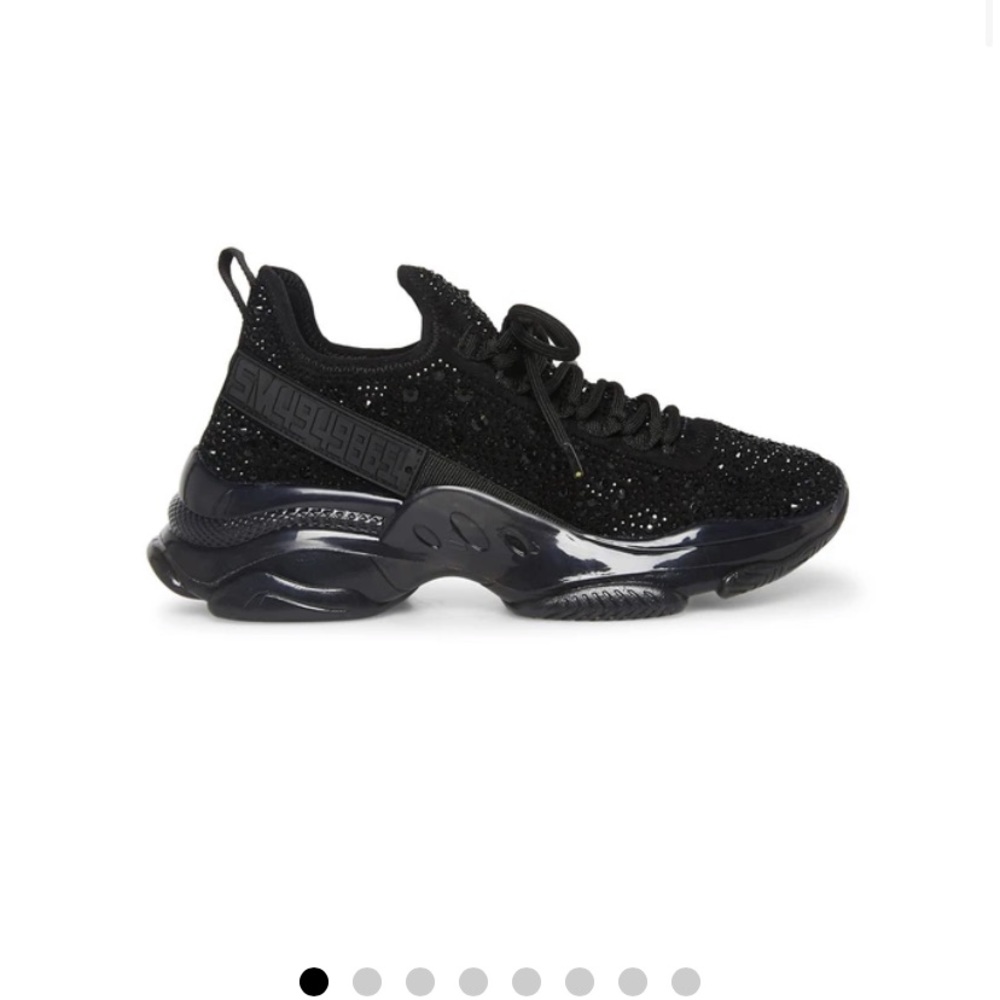 Maxima-R sneakers